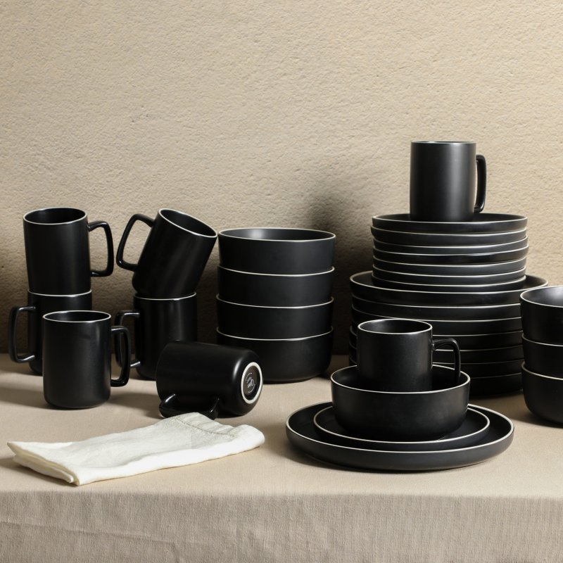 Zuma Nuevo 32 Piece Plates, Bowls, and Mug (Service for 8) Dinnerware Set – Black