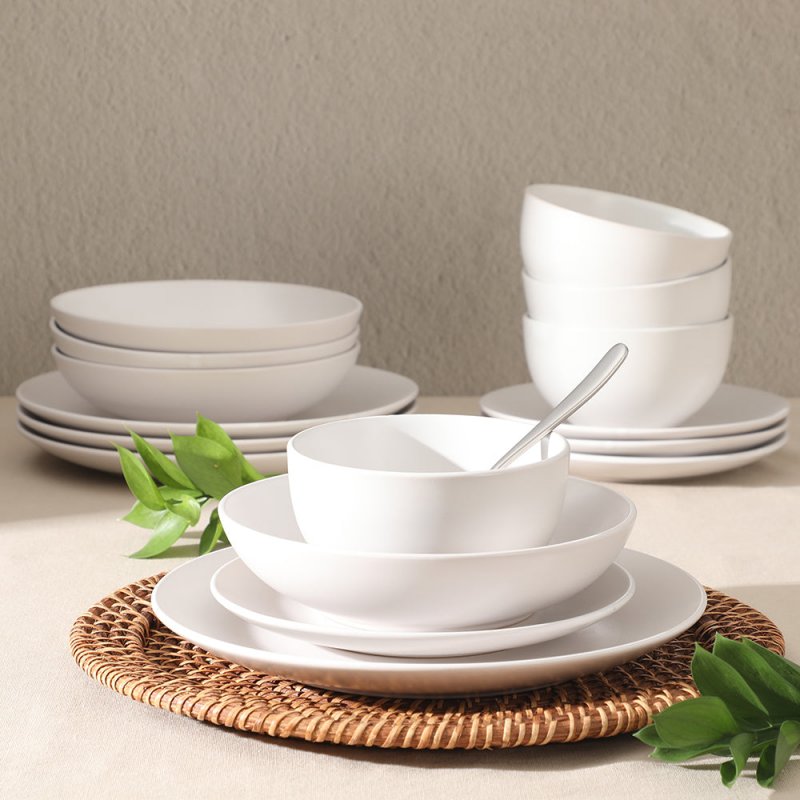 Queenslane 16 Piece Plates and Bowls Dishes Stoneware Ceramic Dinnerware Sets – Matte White