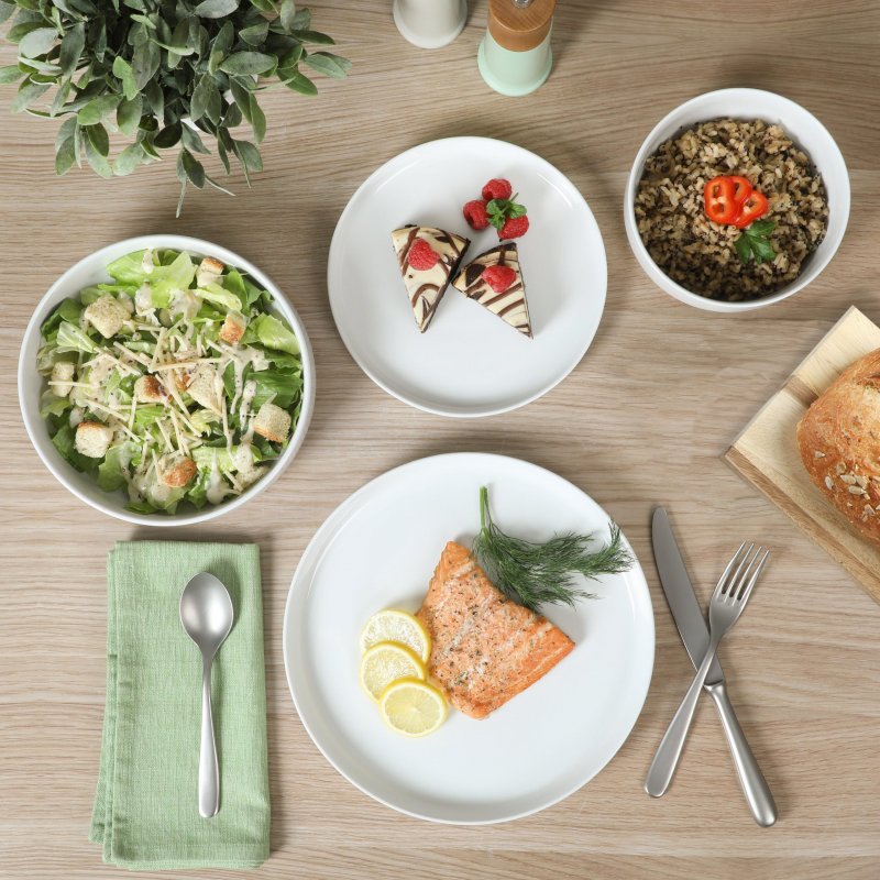 Rothernberg 16 Piece Stackable Porcelain Plates and Bowls Dinnerware Set