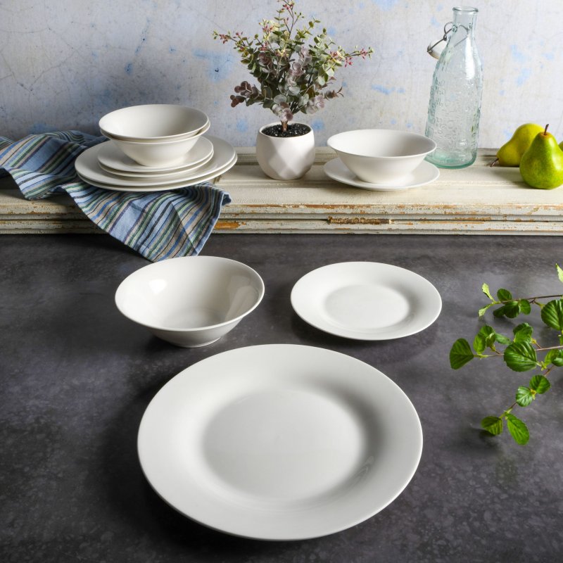 Everyday Round 12-Piece Fine Ceramic Dinnerware Set