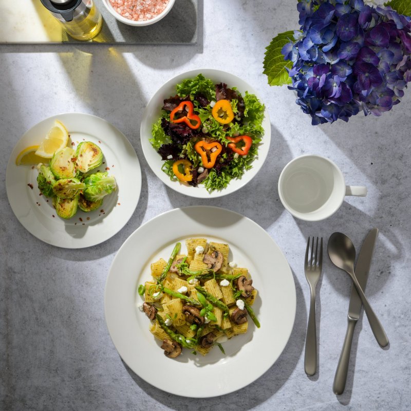 Noble Court 16-Piece Dinnerware Set