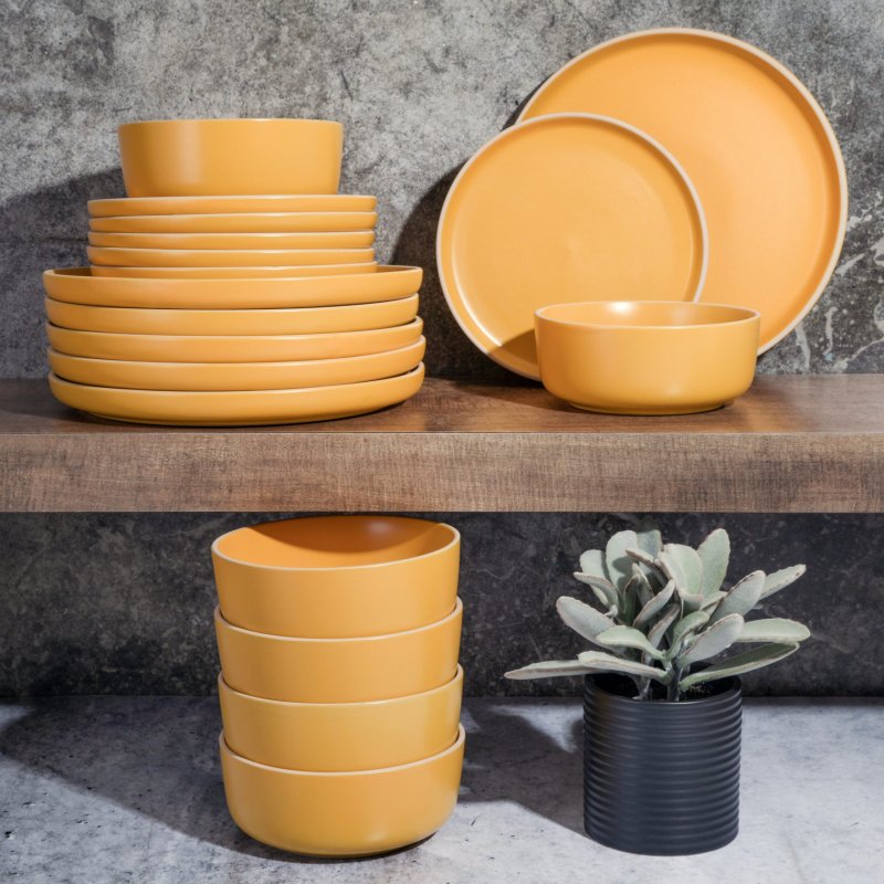 Zuma 18-Piece Stoneware Dinnerware Set